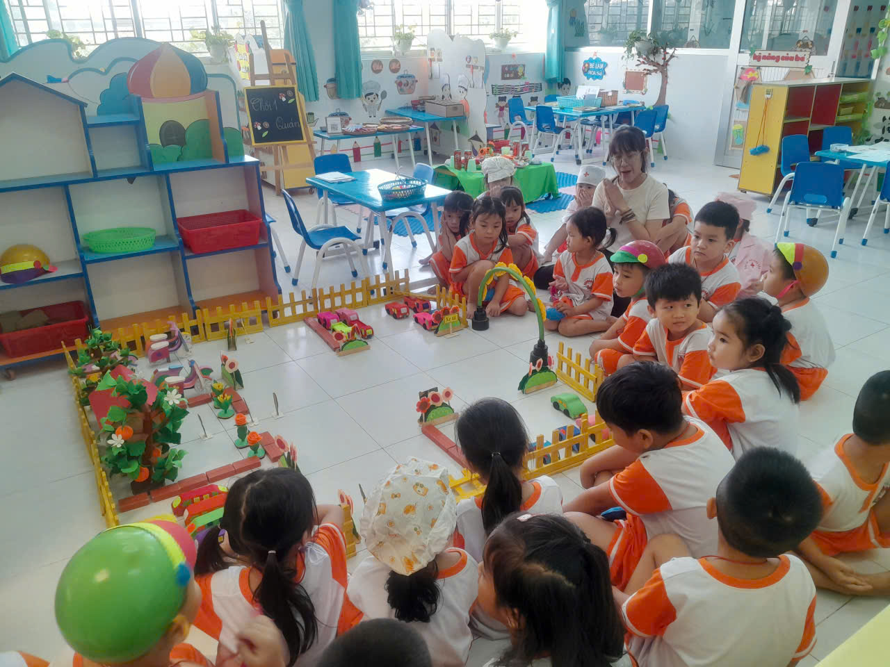 Hoạt động chơi lớp chồi 1