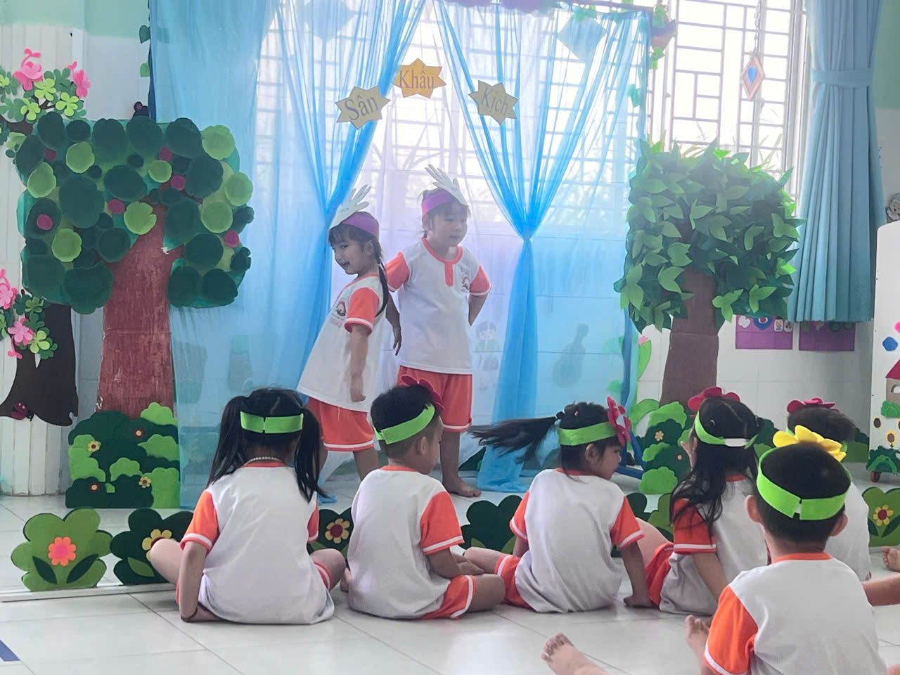 Tiết dạy PTNN Tuyện "Tay trái, tay phải"